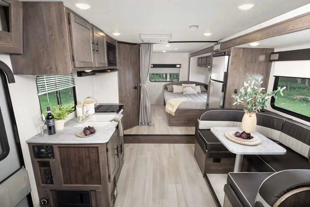 Coachmen RV Motorhome Dimensions (Updated for 2022) – Folding Camper World